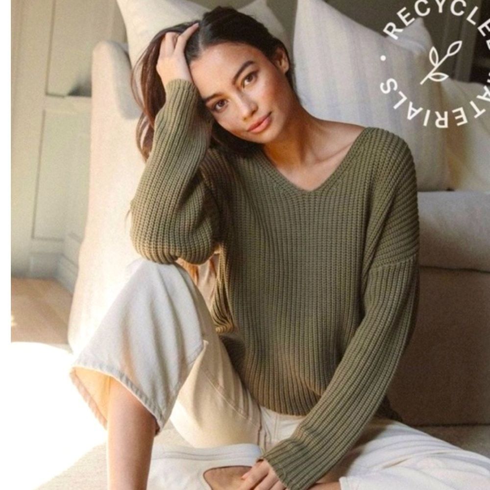 Jenni Kayne Organic Cotton Cabin V neck Sweater Sage Green XSmall